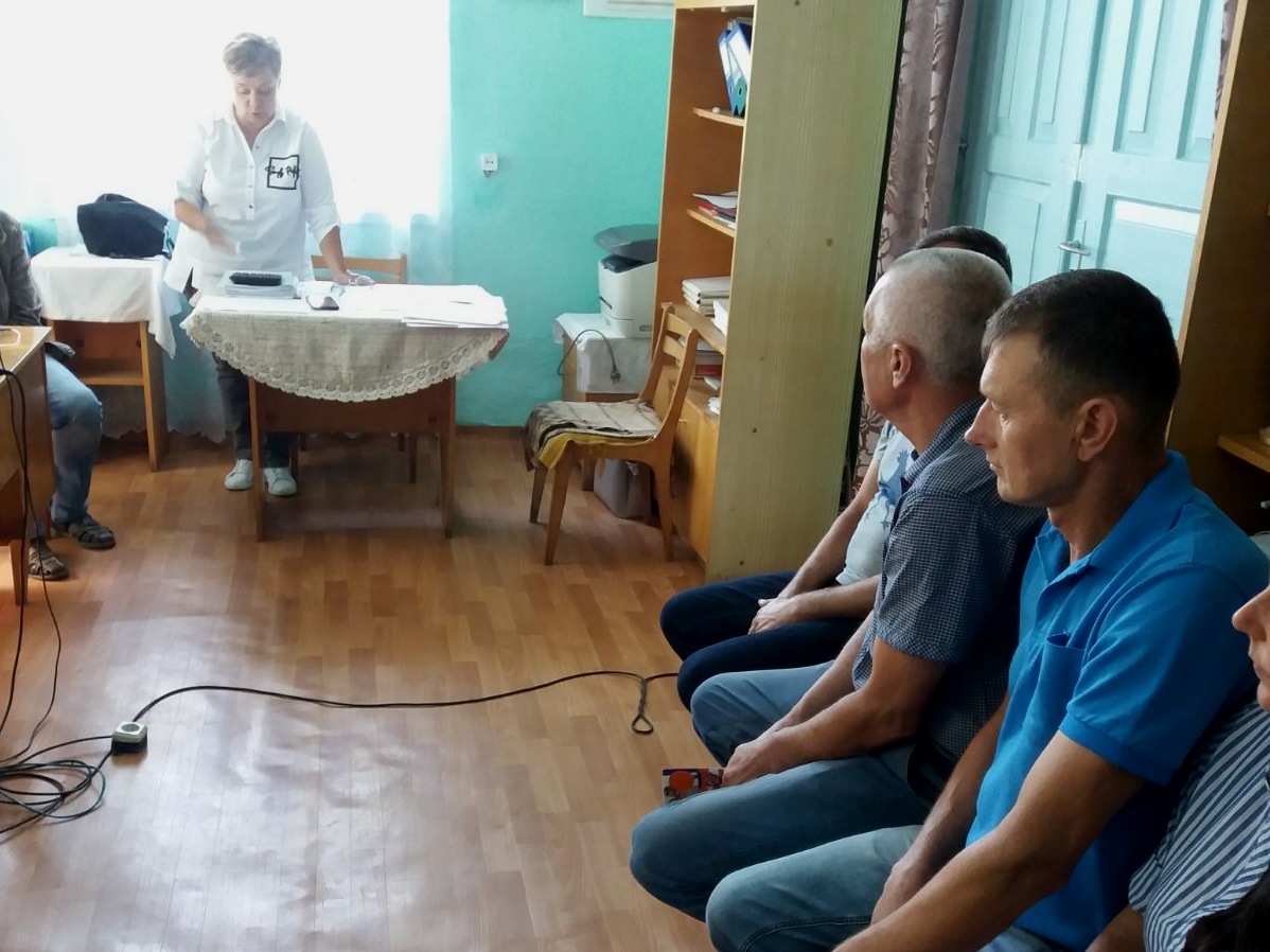 На Дунаєвеччині податківці нагадують про декларування отриманих доходів та сплату податків