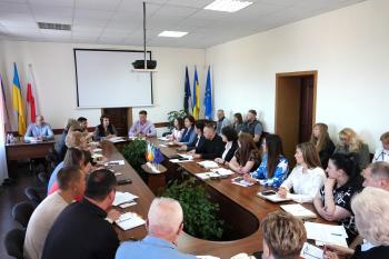 Про сплату майнових податків та електронні сервіси ДПС йшлося на спільній нараді у Дунаєвецькій громаді