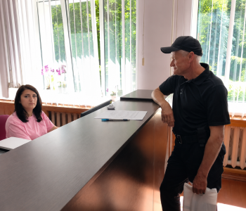 Красилівські податківці консультують громадян як скористатися правом на податкову знижку