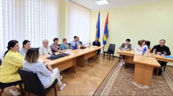 Легалізація праці, електронні сервіси та безбар’єрність – у центрі уваги зустрічі у Волочиську